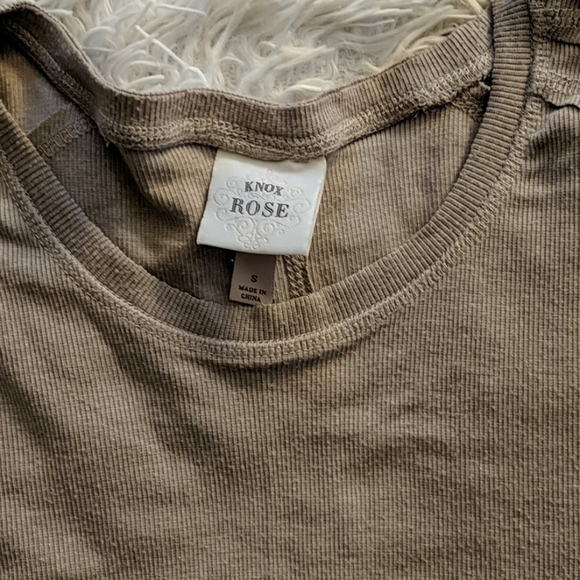 COPY - Tan tunic with lace detail - Picture 2 of 3